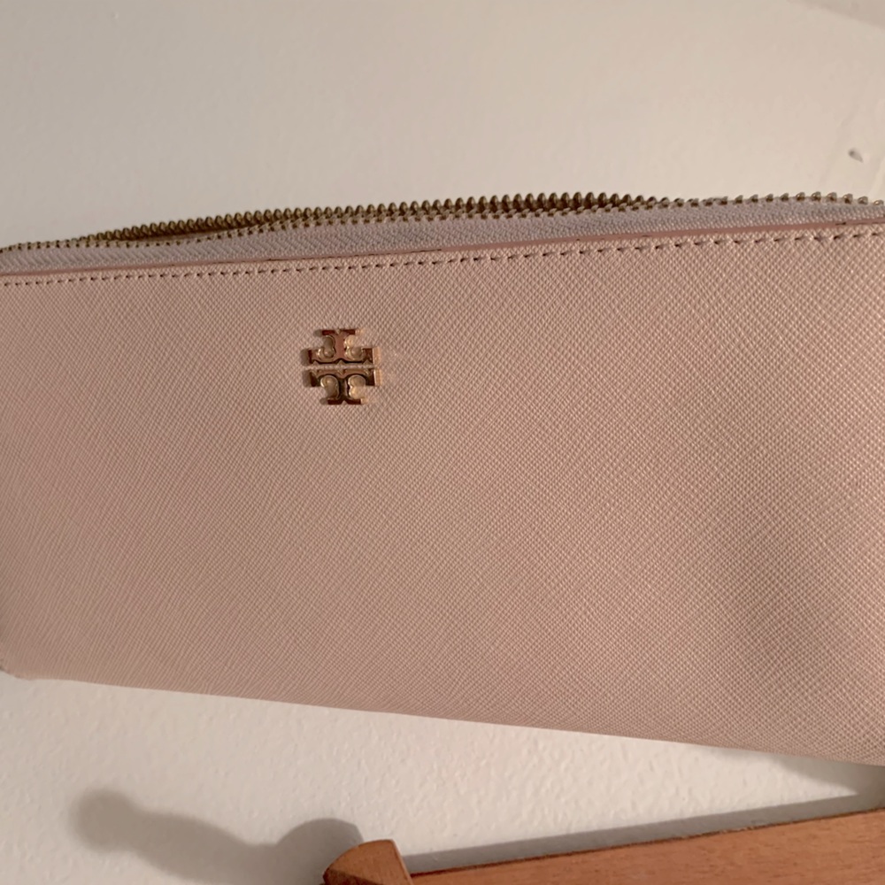 Tory Burch Leather wallet